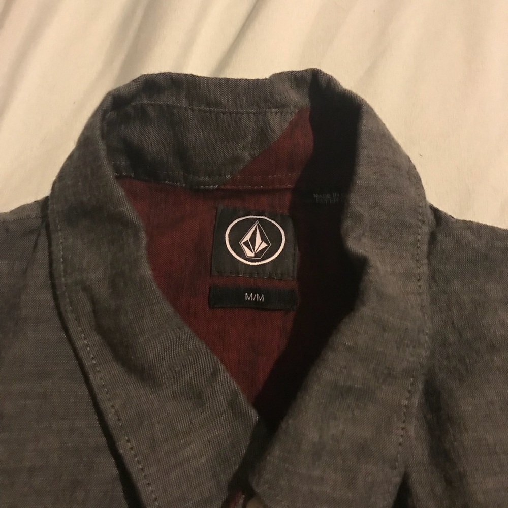 Volcom Button up - Picture 3 of 4